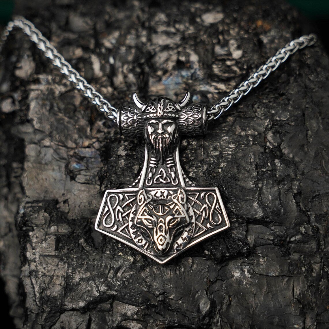 Odin's wolf necklace