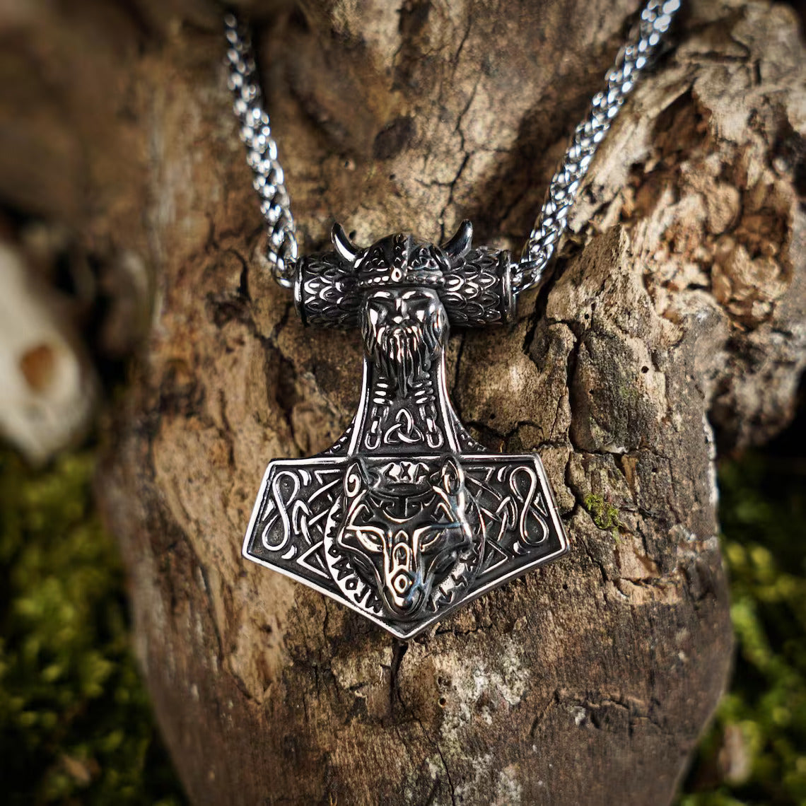 Odin's wolf necklace