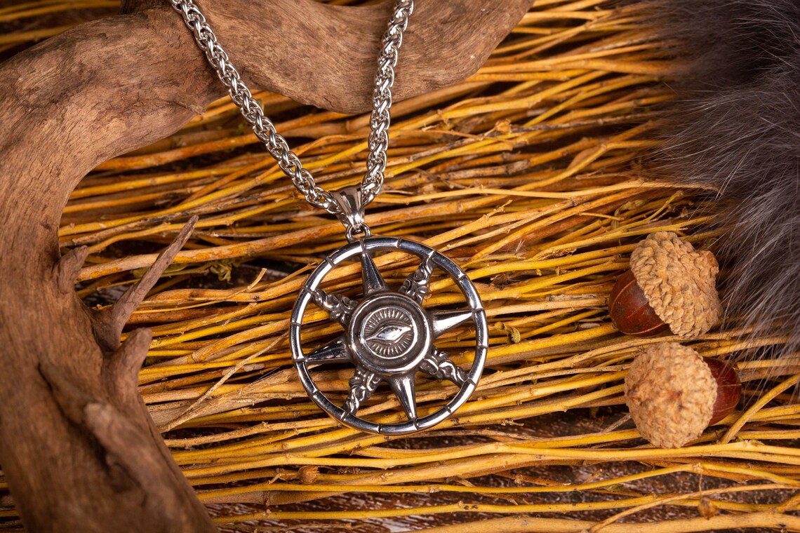 Ishtar star necklace