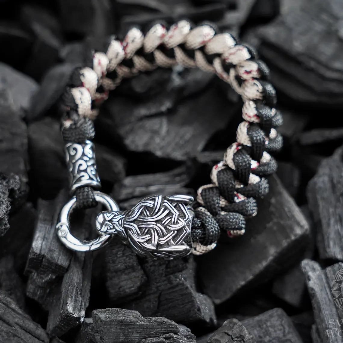 Fenrir paracord bracelet