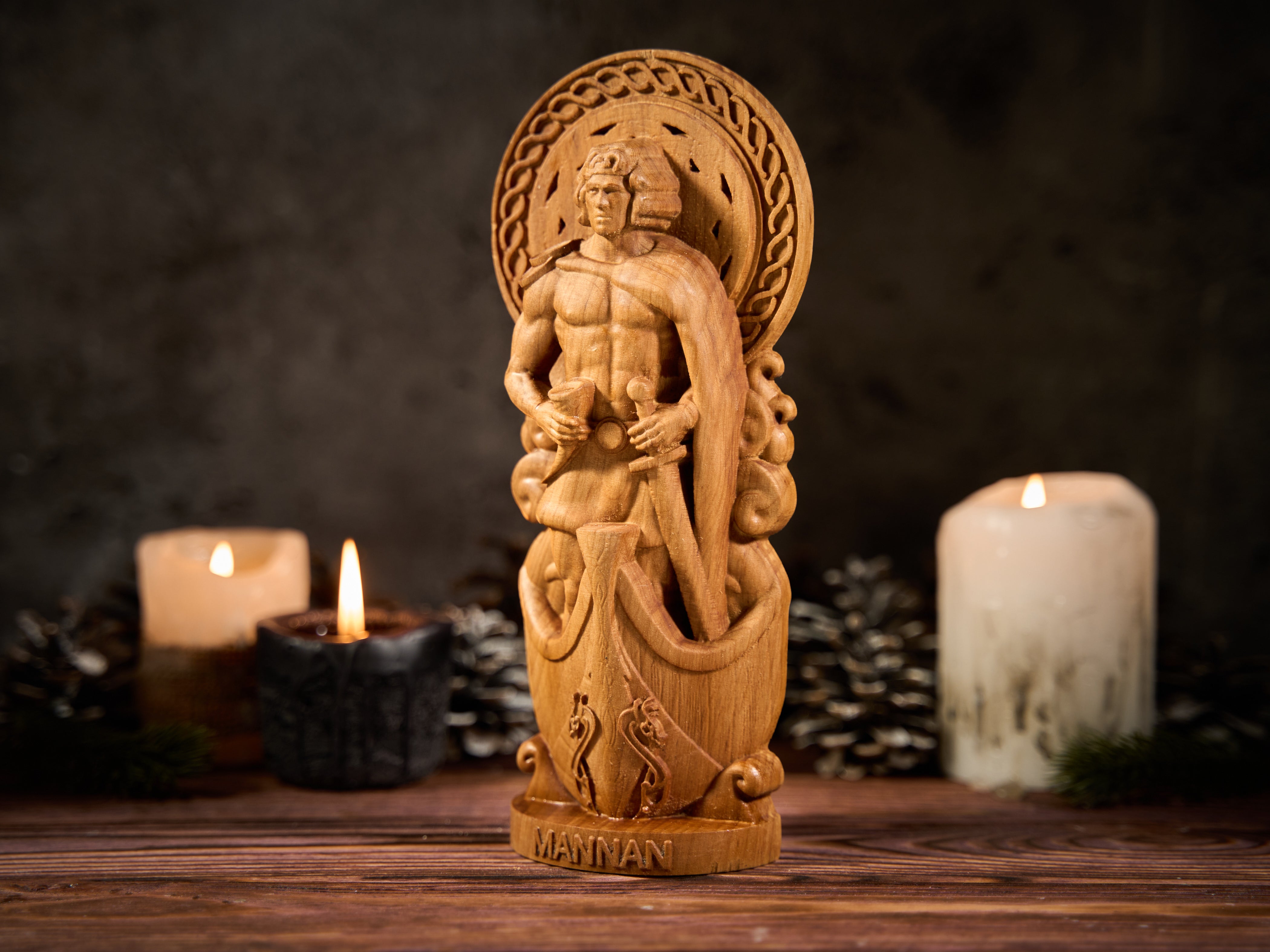 Oak Mannan Celtic statue