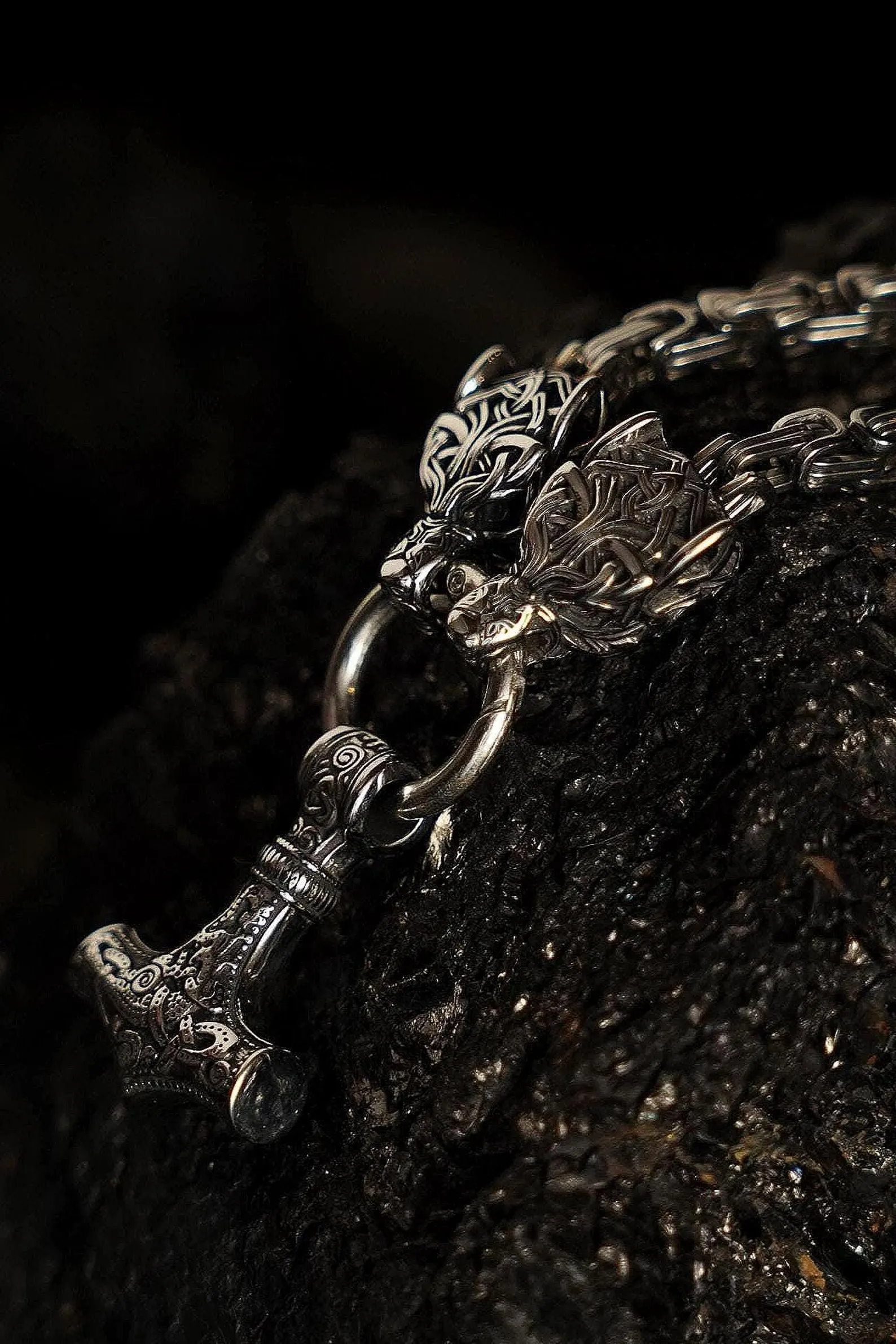 Mjolnir Necklace with Fenrir Chain • 5-7 days delivery within USA