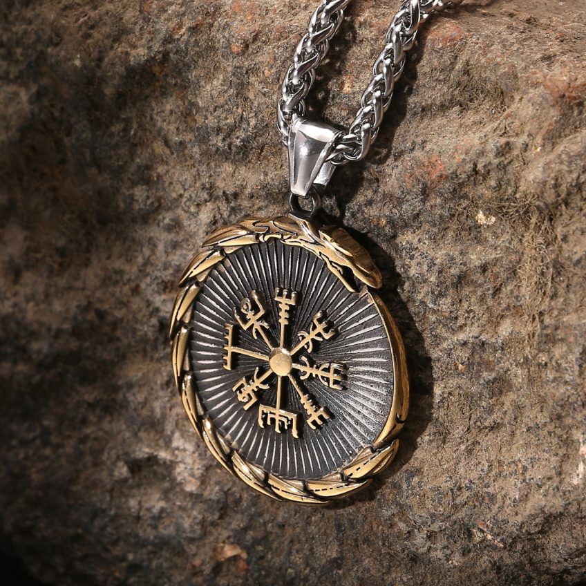 Vegvisir necklace • 5-7 days delivery within USA