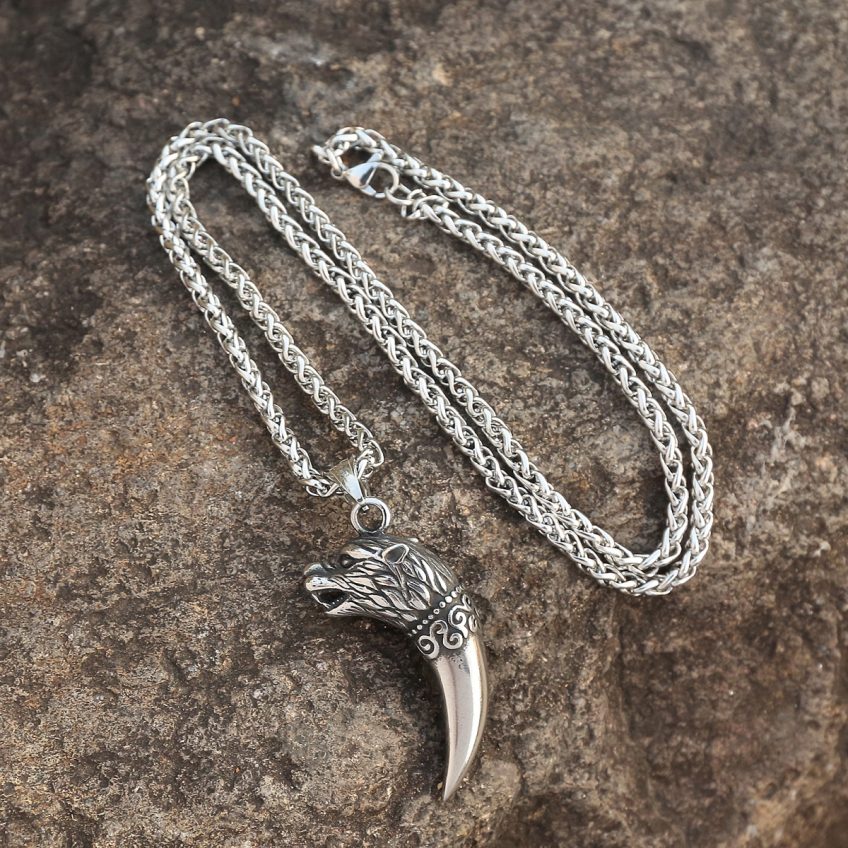 Norse Wolf Tooth necklace • 5-7 days delivery guarantee