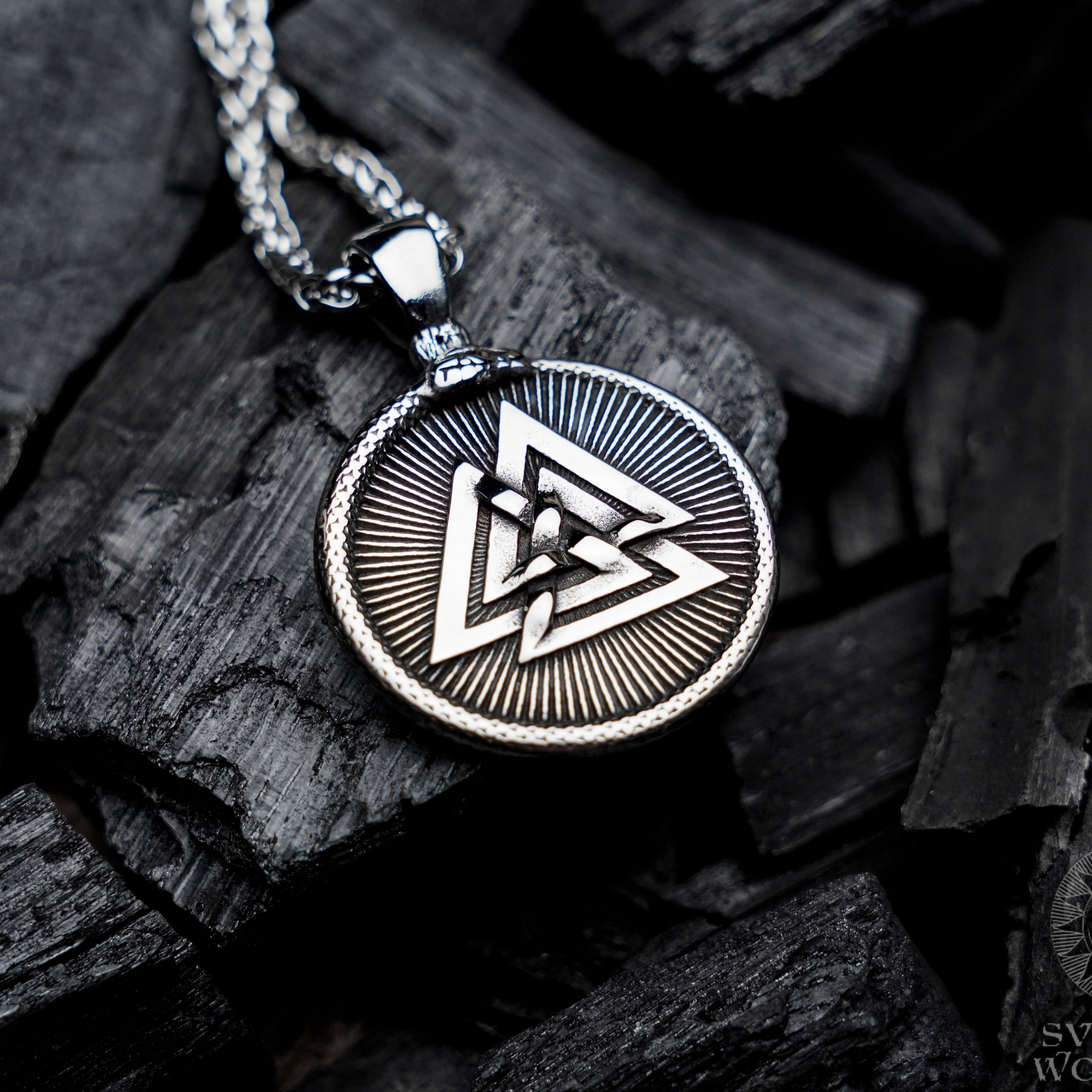 Valknut and Ouroboros necklace • 5-7 days delivery guarantee