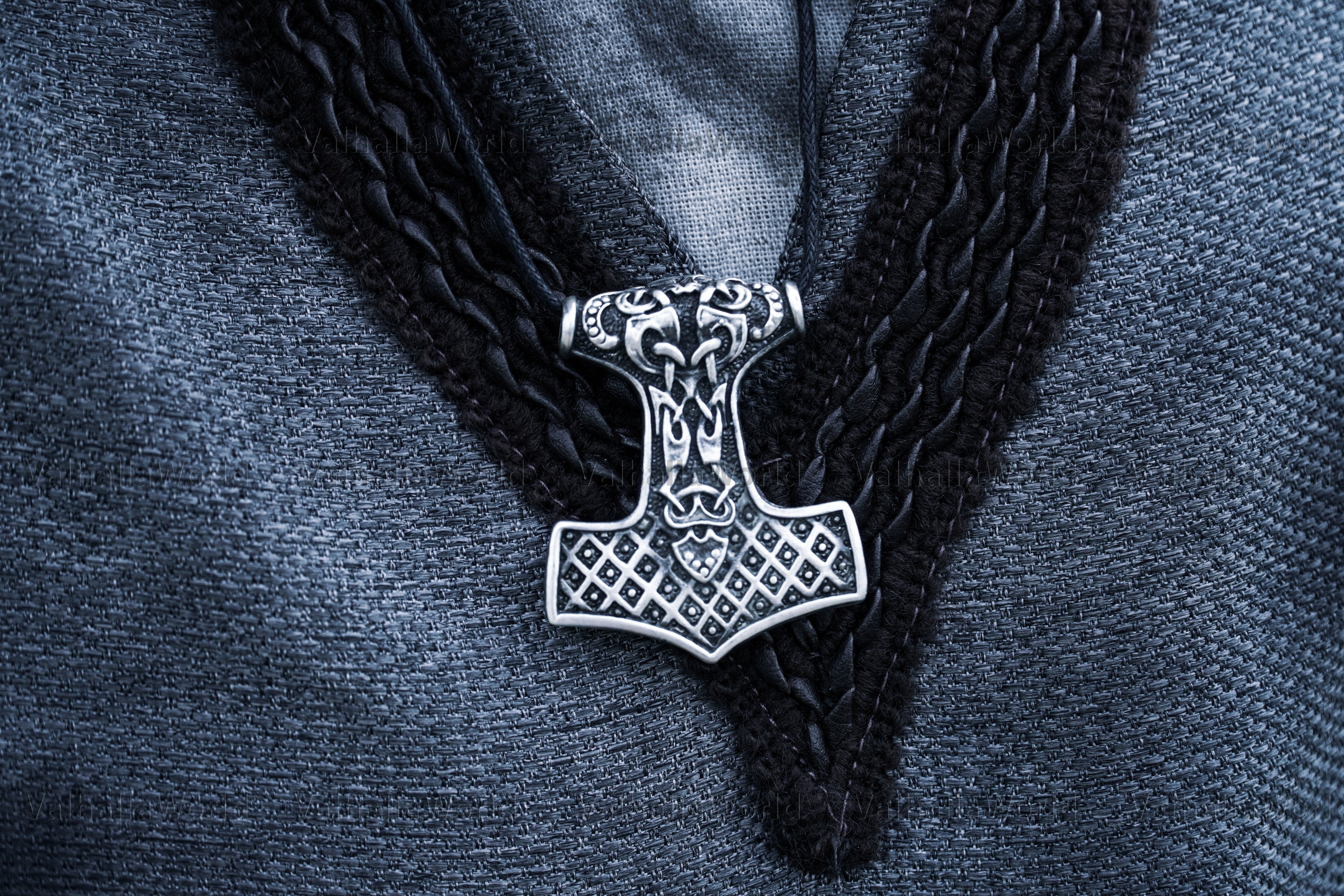 Mjolnir Pendant - Valhallaworld