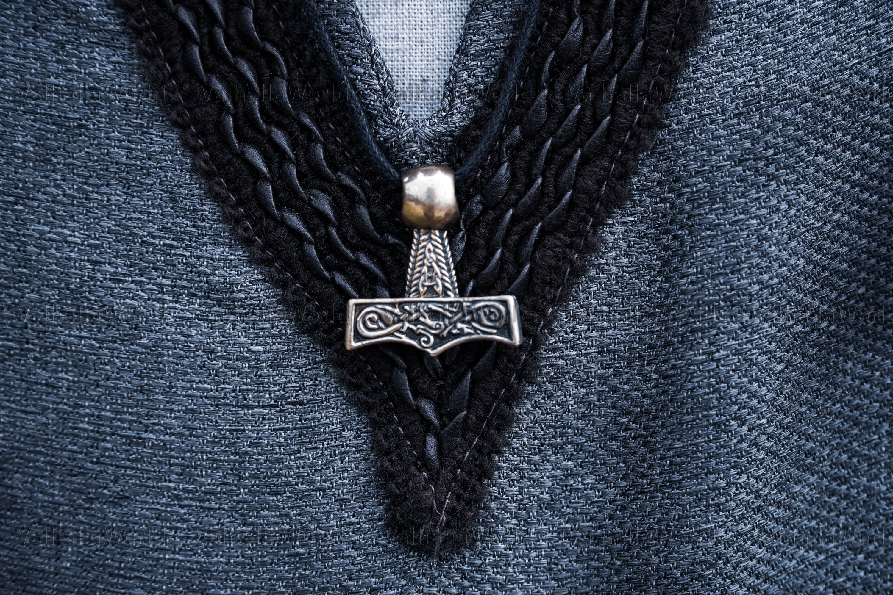 Mjolnir Pendant - Valhallaworld