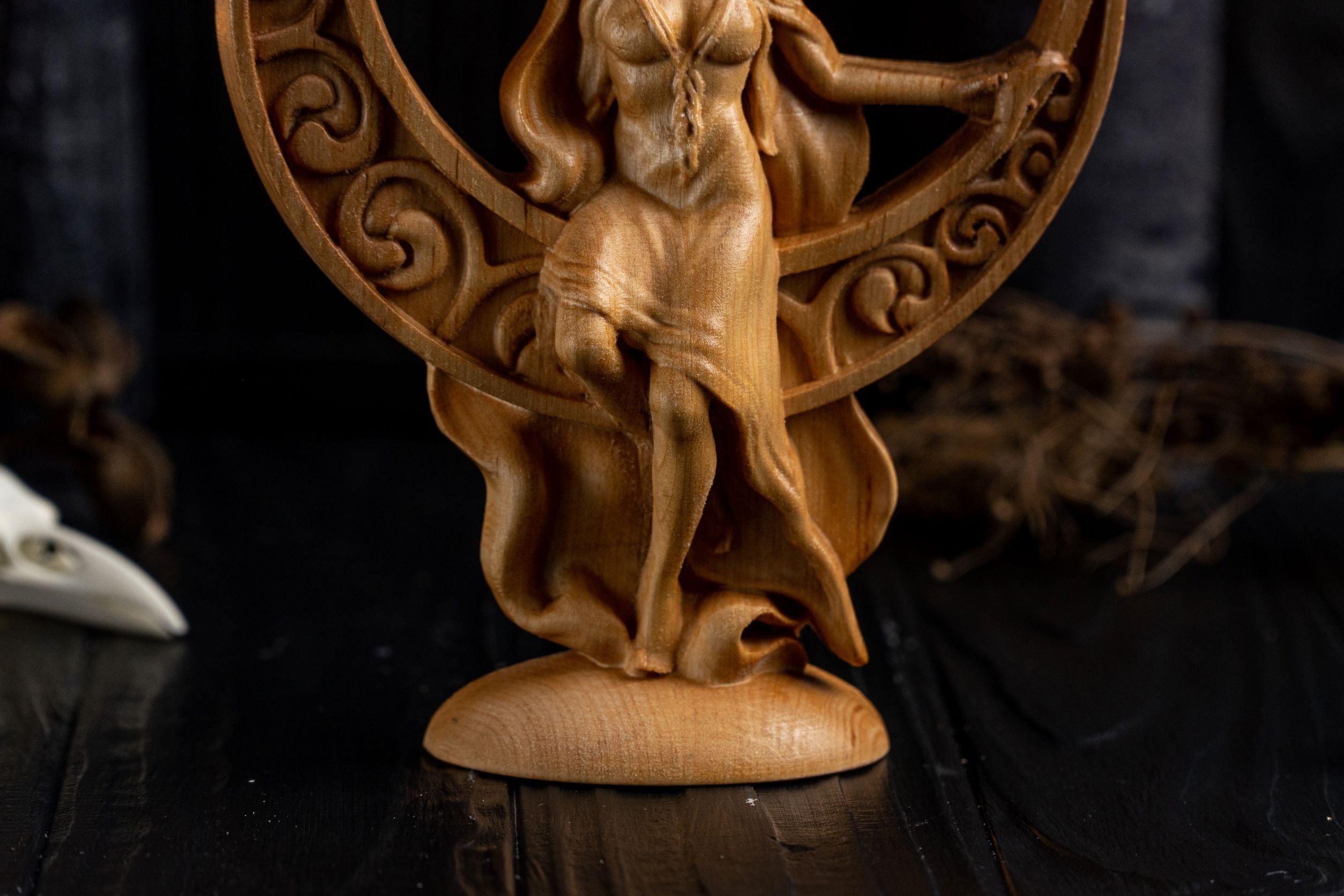 Luna wooden statue