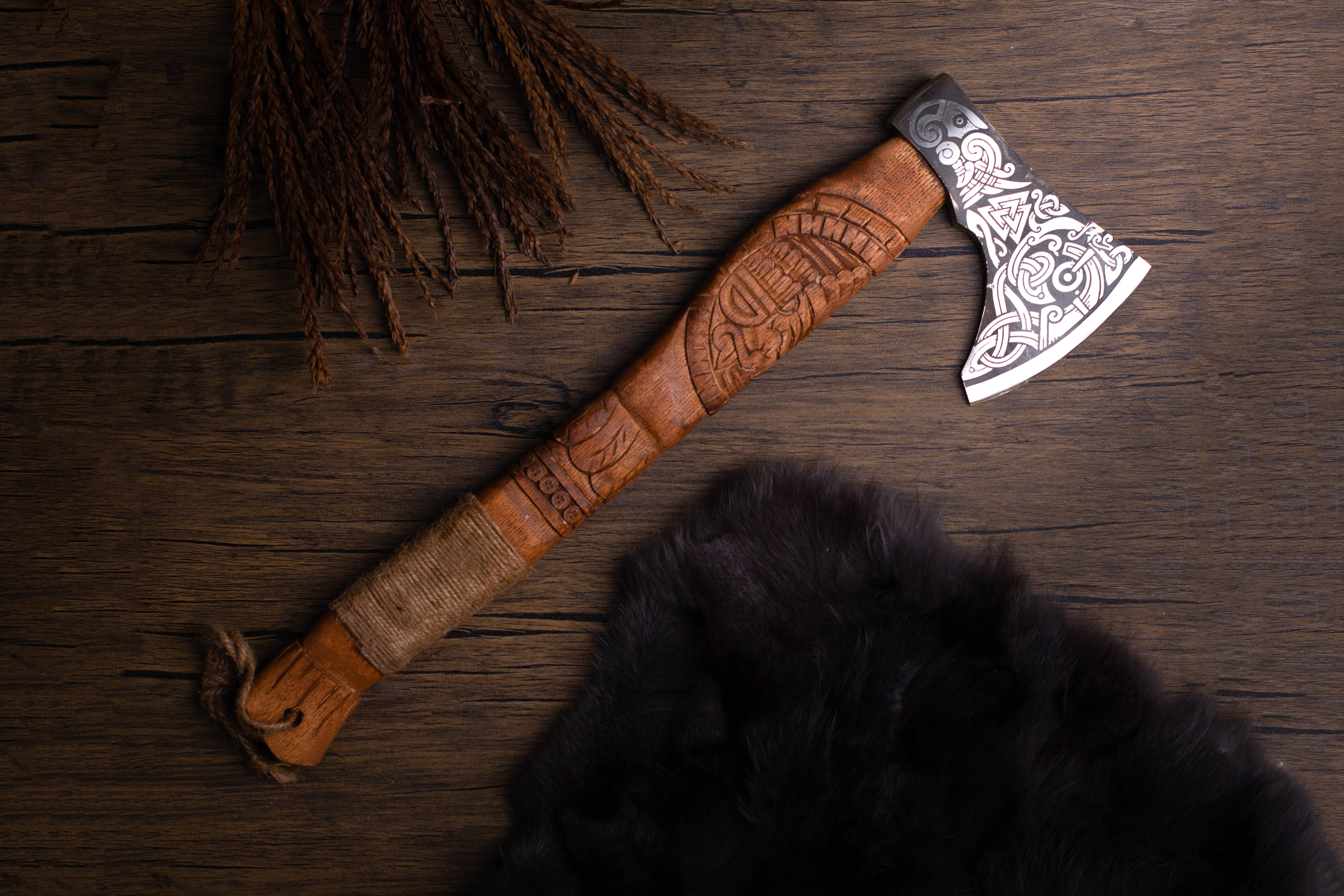 Engraved Viking axe - Raven, 7 days delivery