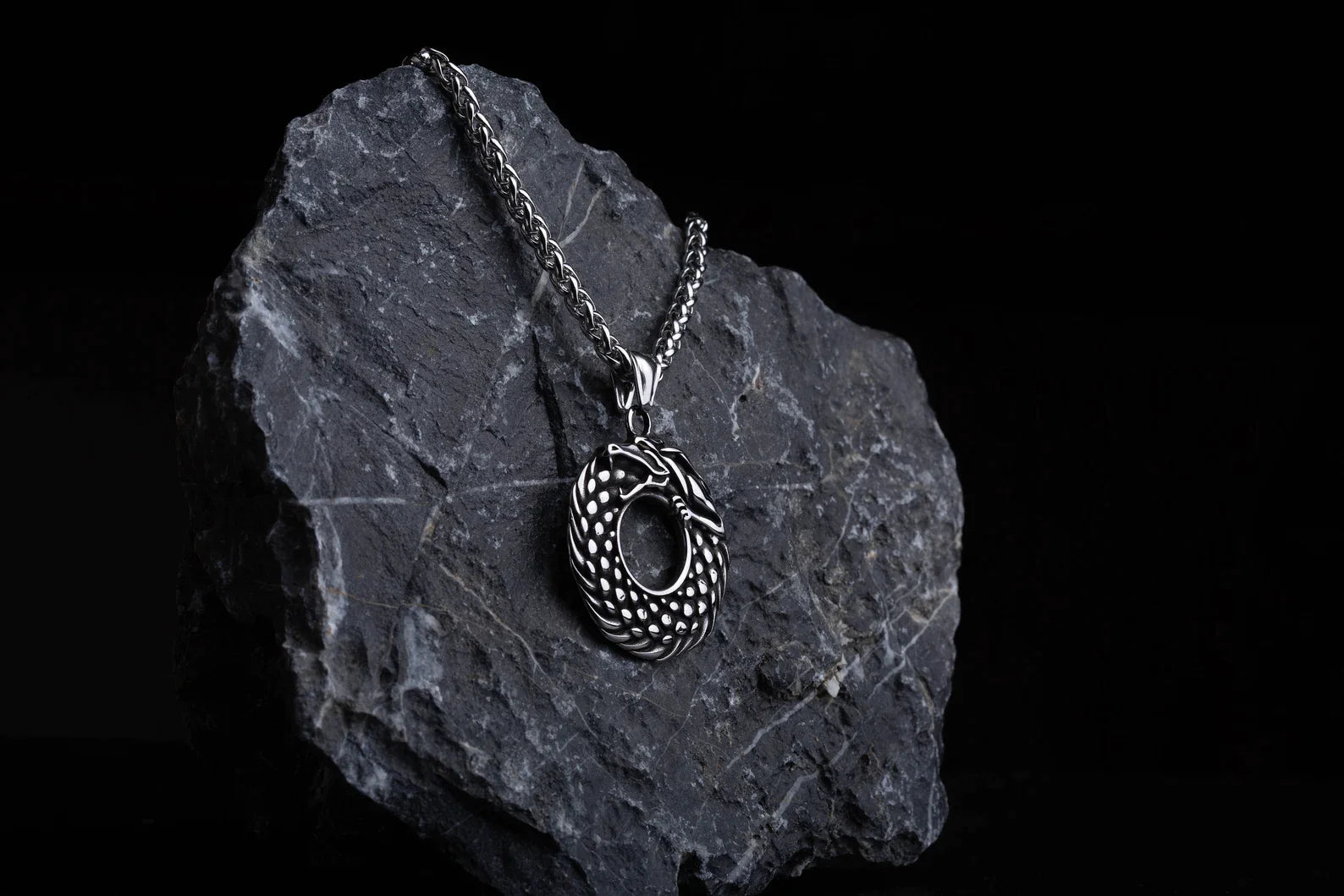 Ouroboros necklace • 5-7 days delivery guarantee