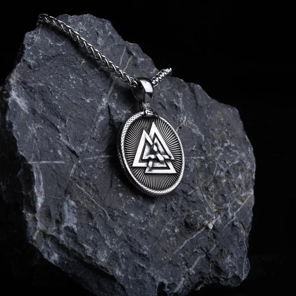 Valknut and Ouroboros necklace • 5-7 days delivery guarantee