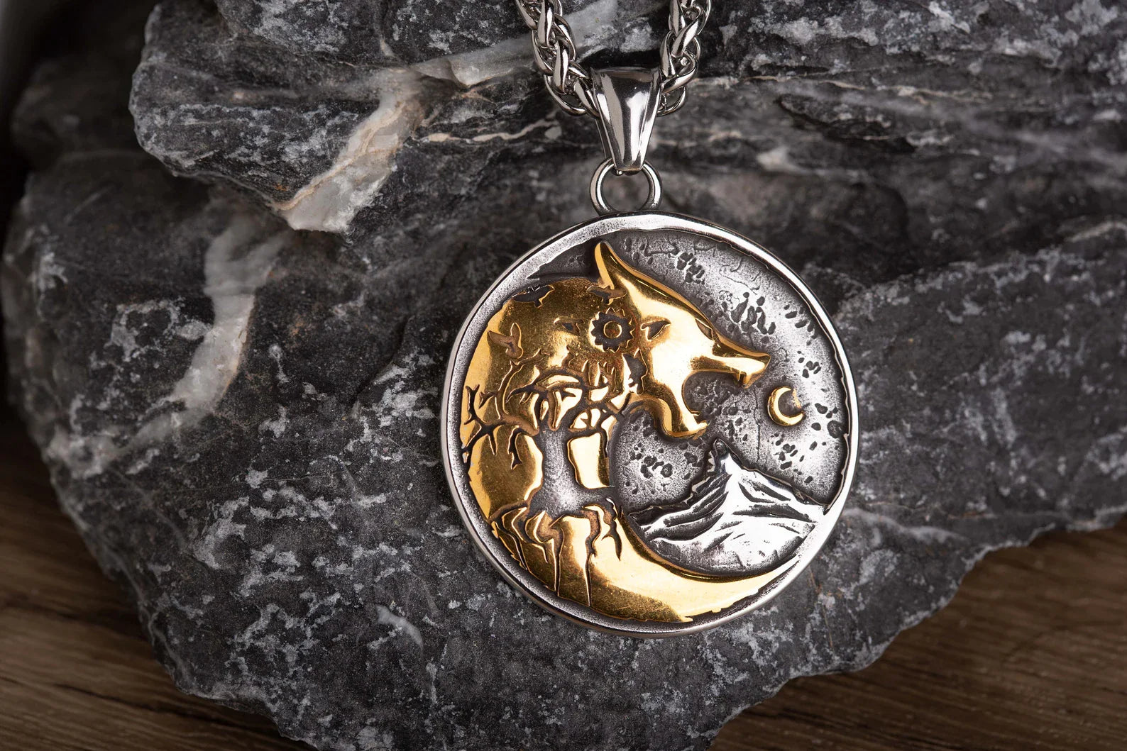 Moon Wolf necklace • 5-7 days delivery guarantee