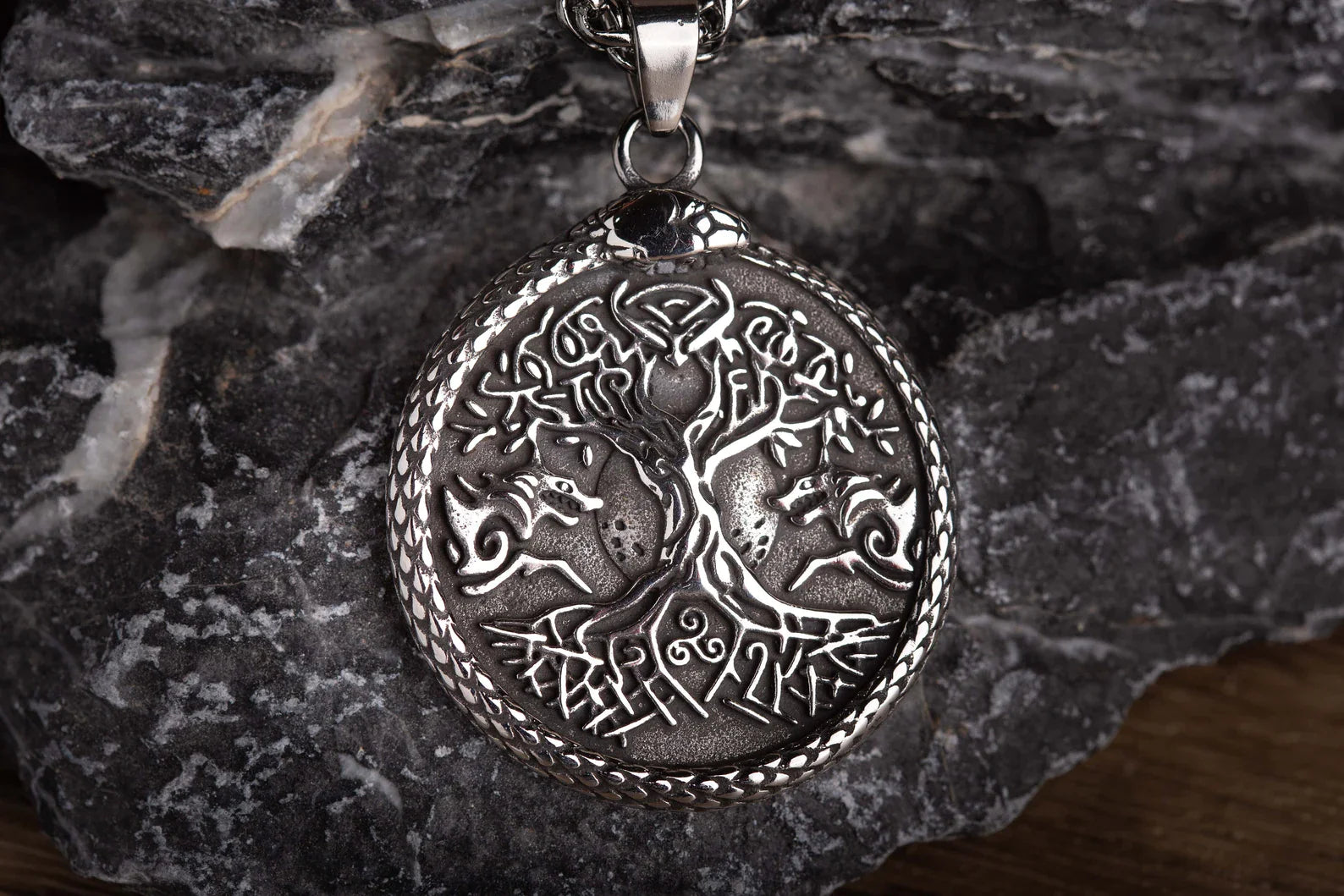 Yggdrasil and Ouroboros necklace • 5-7 days delivery guarantee