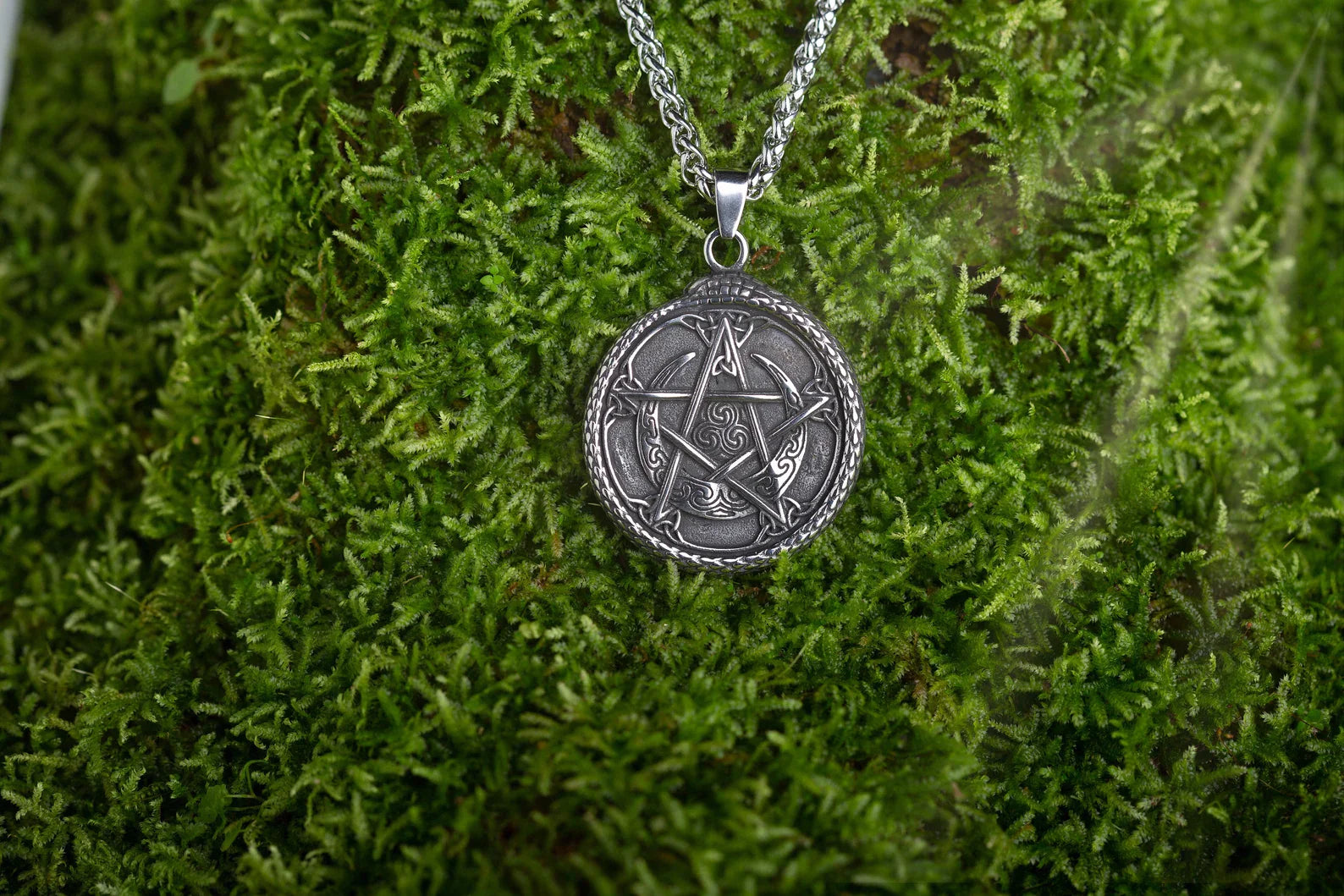 Yggdrasil and Ouroboros necklace • 5-7 days delivery guarantee