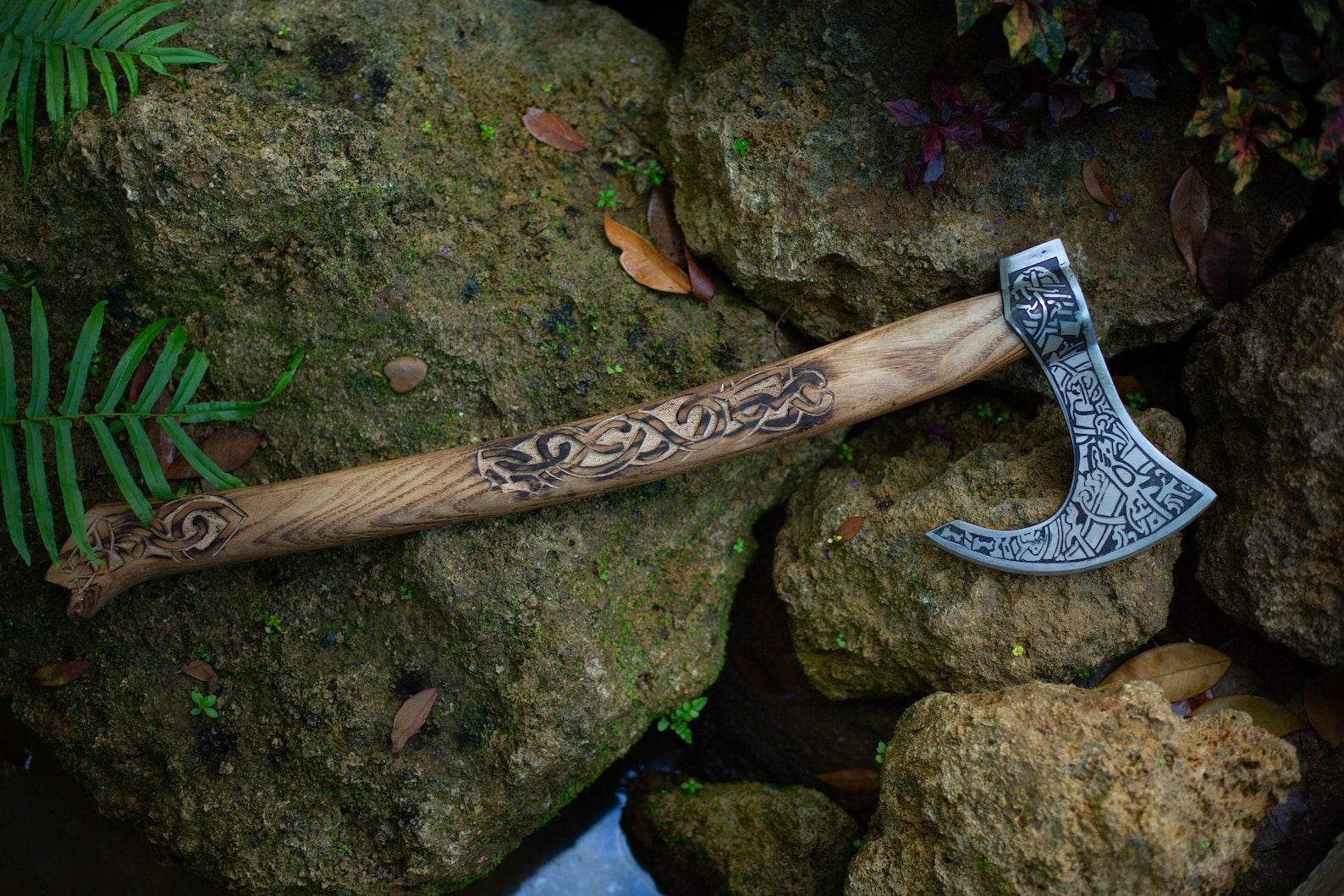 Engraved Norse axe• 5-7 days delivery guarantee