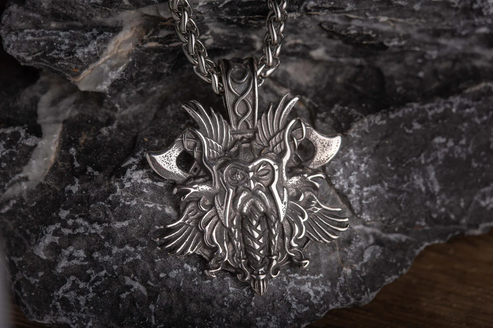 Norse Warrior necklace • 5-7 days delivery guarantee