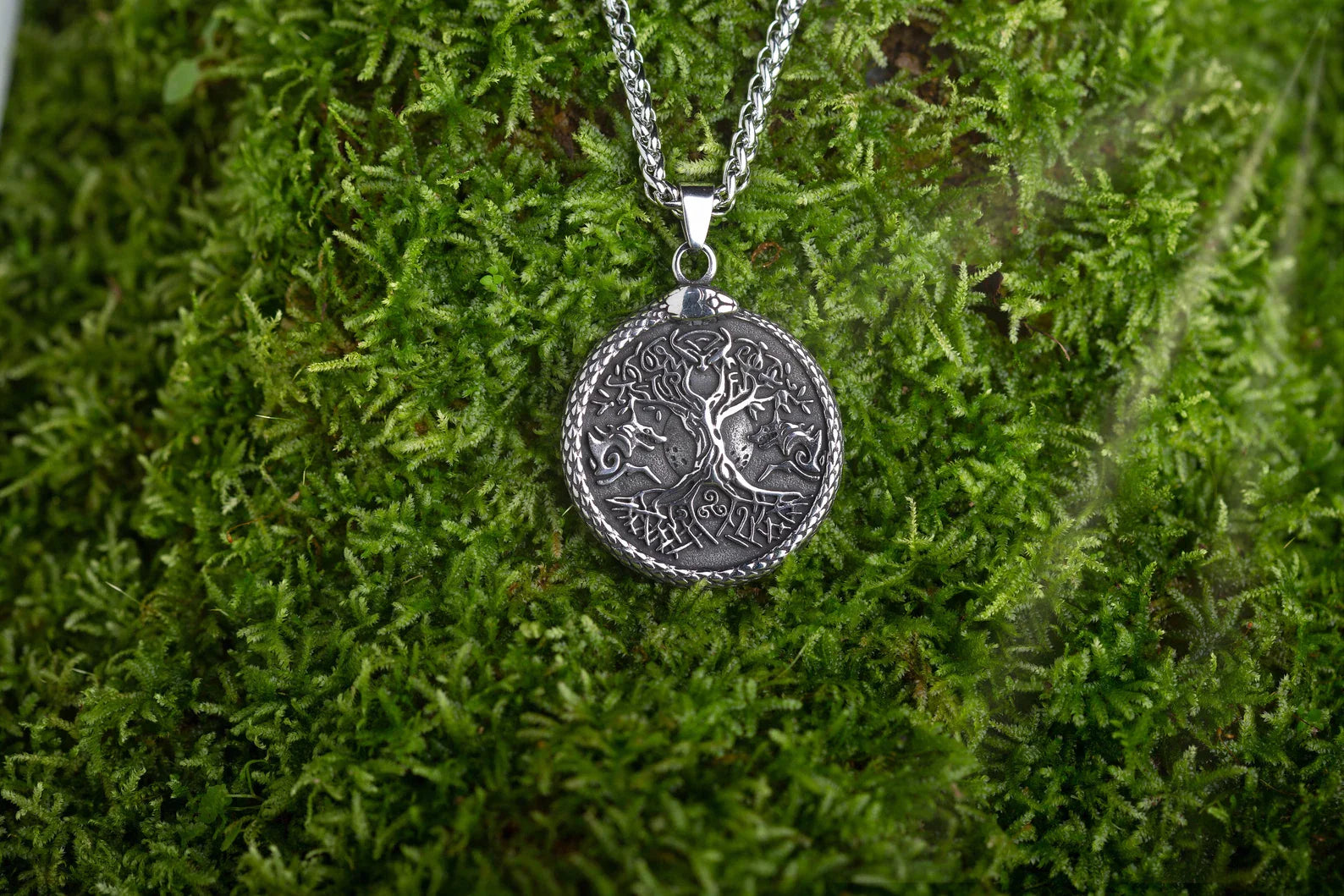 Yggdrasil and Ouroboros necklace • 5-7 days delivery guarantee
