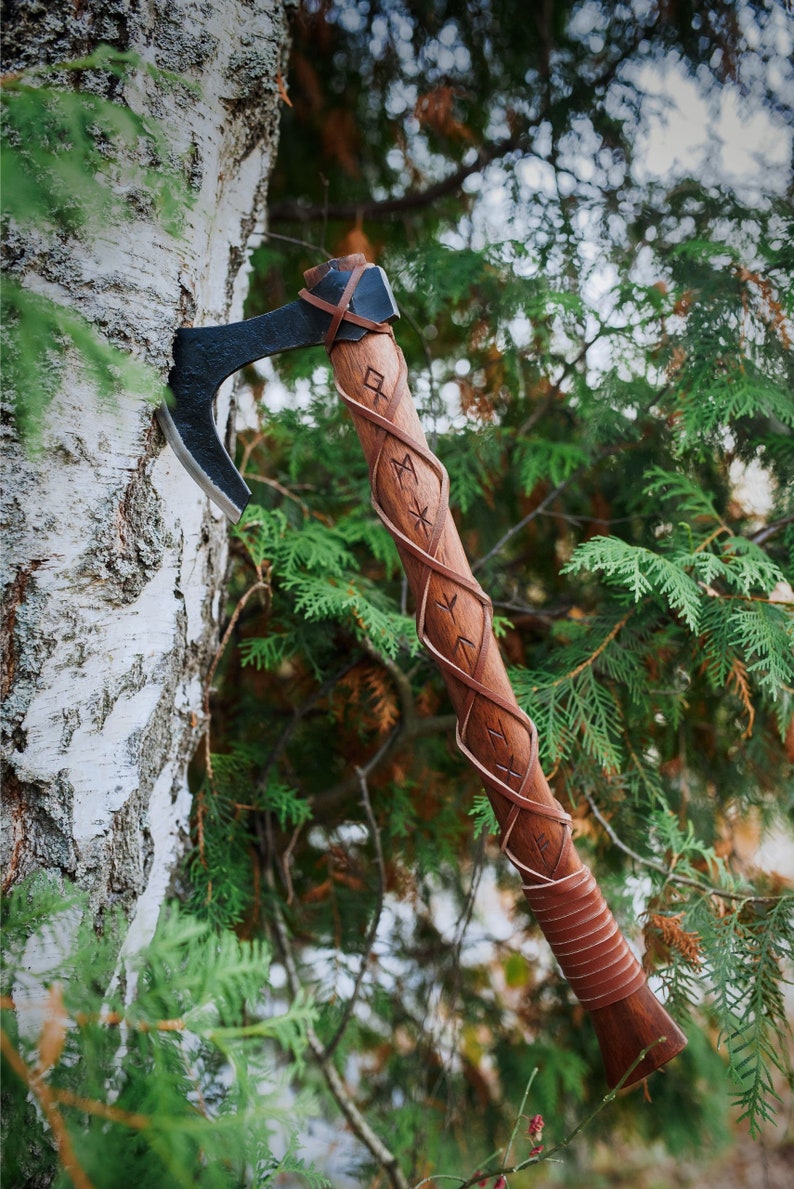 Engraved Ragnar axe • Shipping from the USA