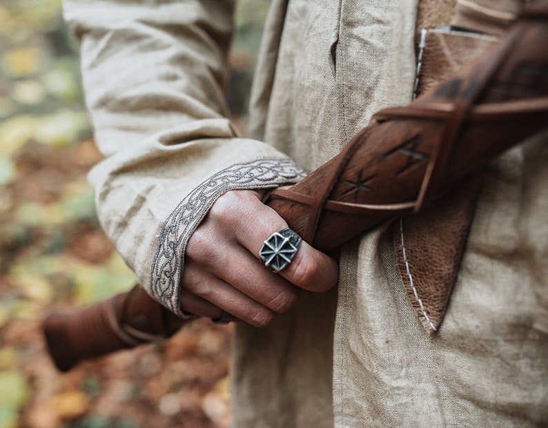 Engraved Ragnar axe • Shipping from the USA