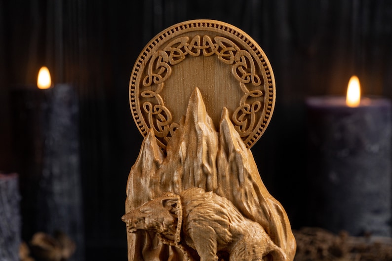 Wooden fenrir statue
