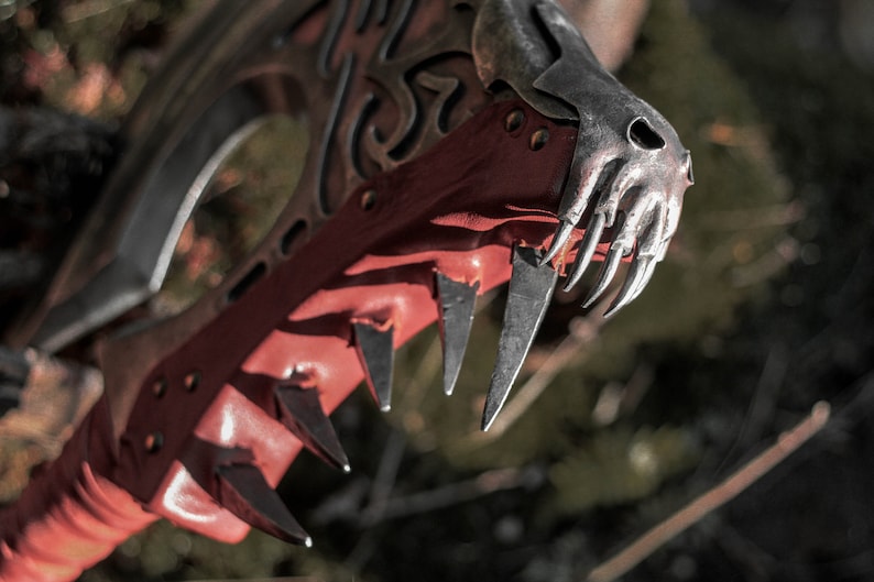 Gorehowl axe head