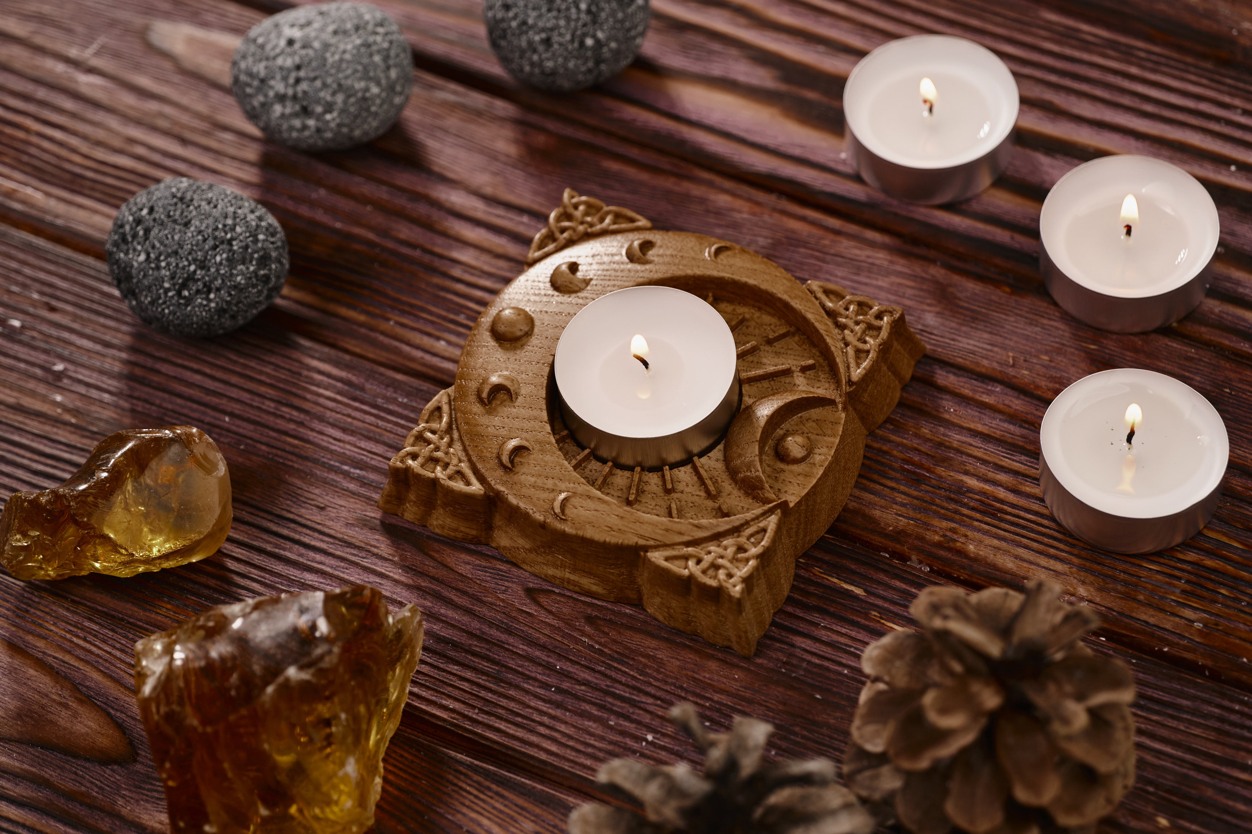 Luna Wood Candle holder