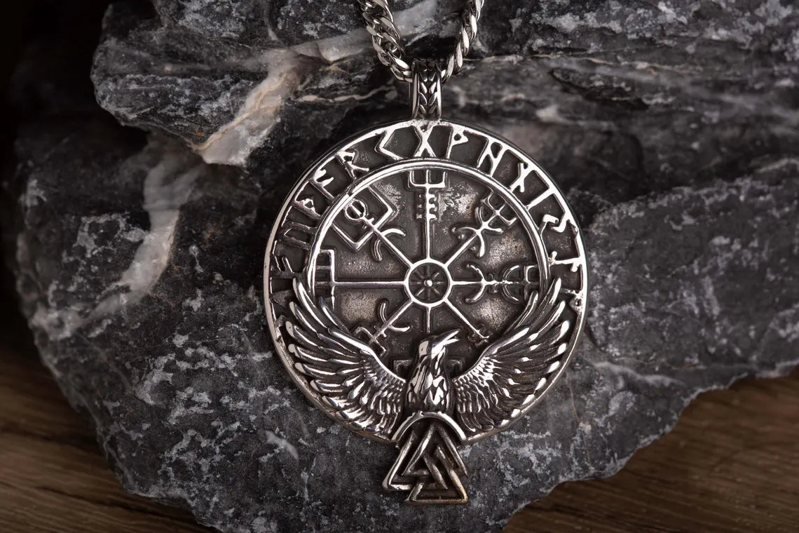 Viking Vegvisir pendant