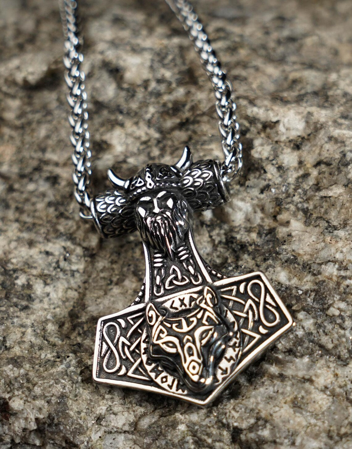 Odin's wolf necklace