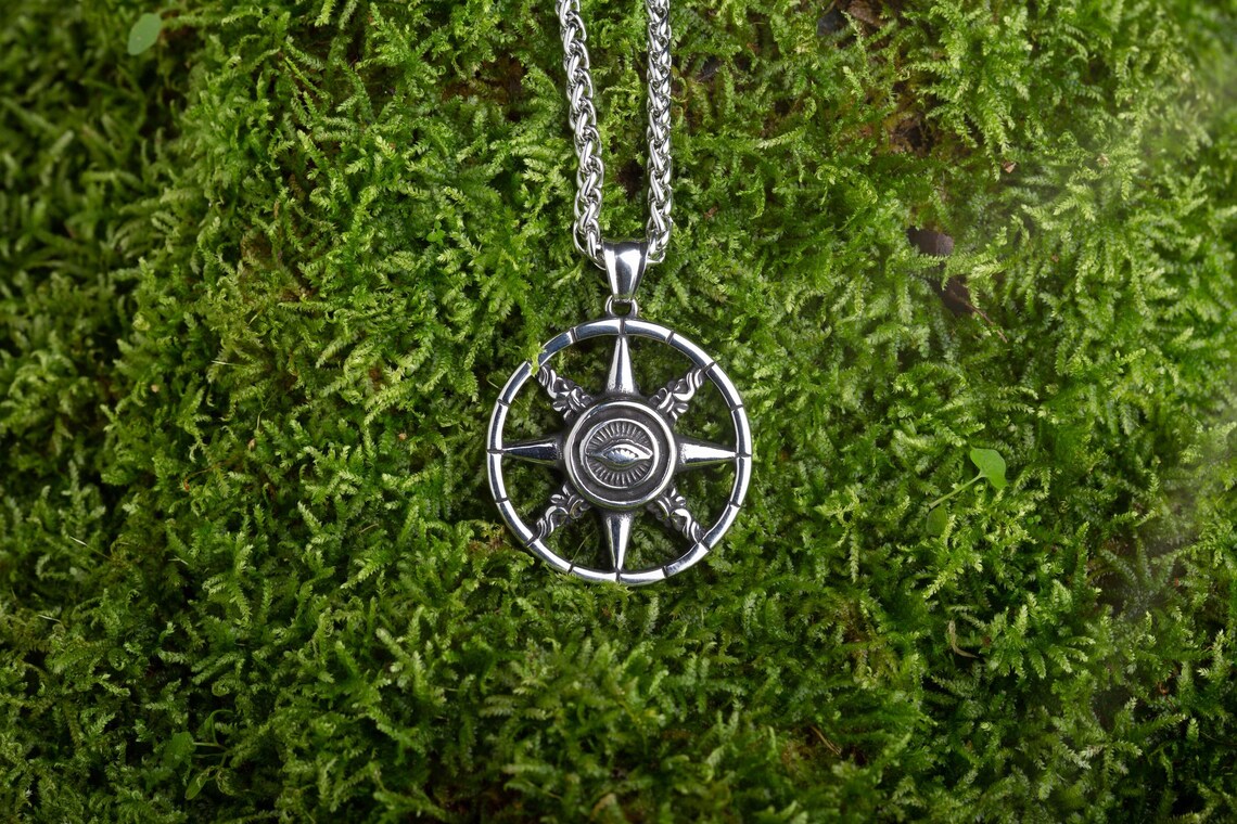 Ishtar star necklace