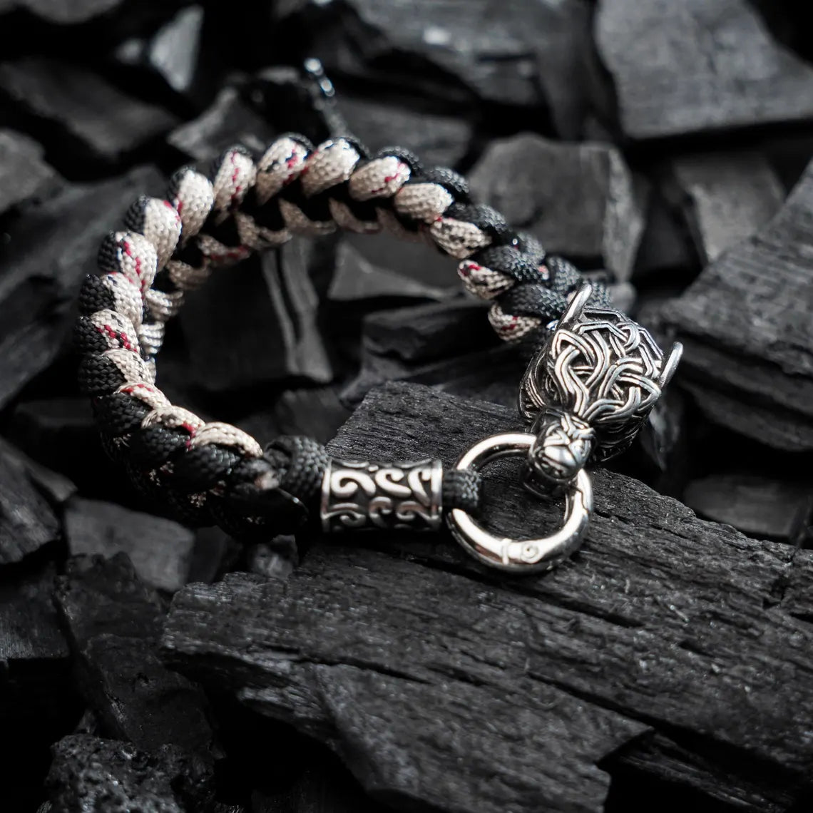 Fenrir paracord bracelet