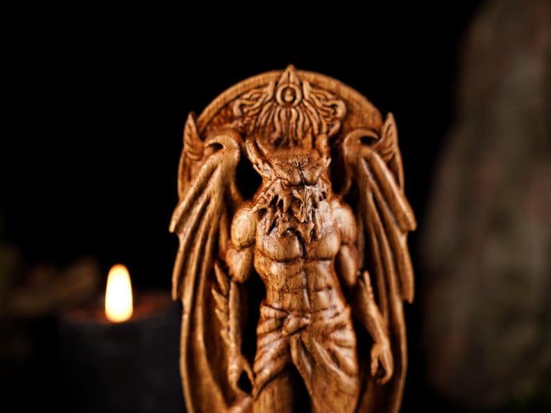 Amon Getia Statue
