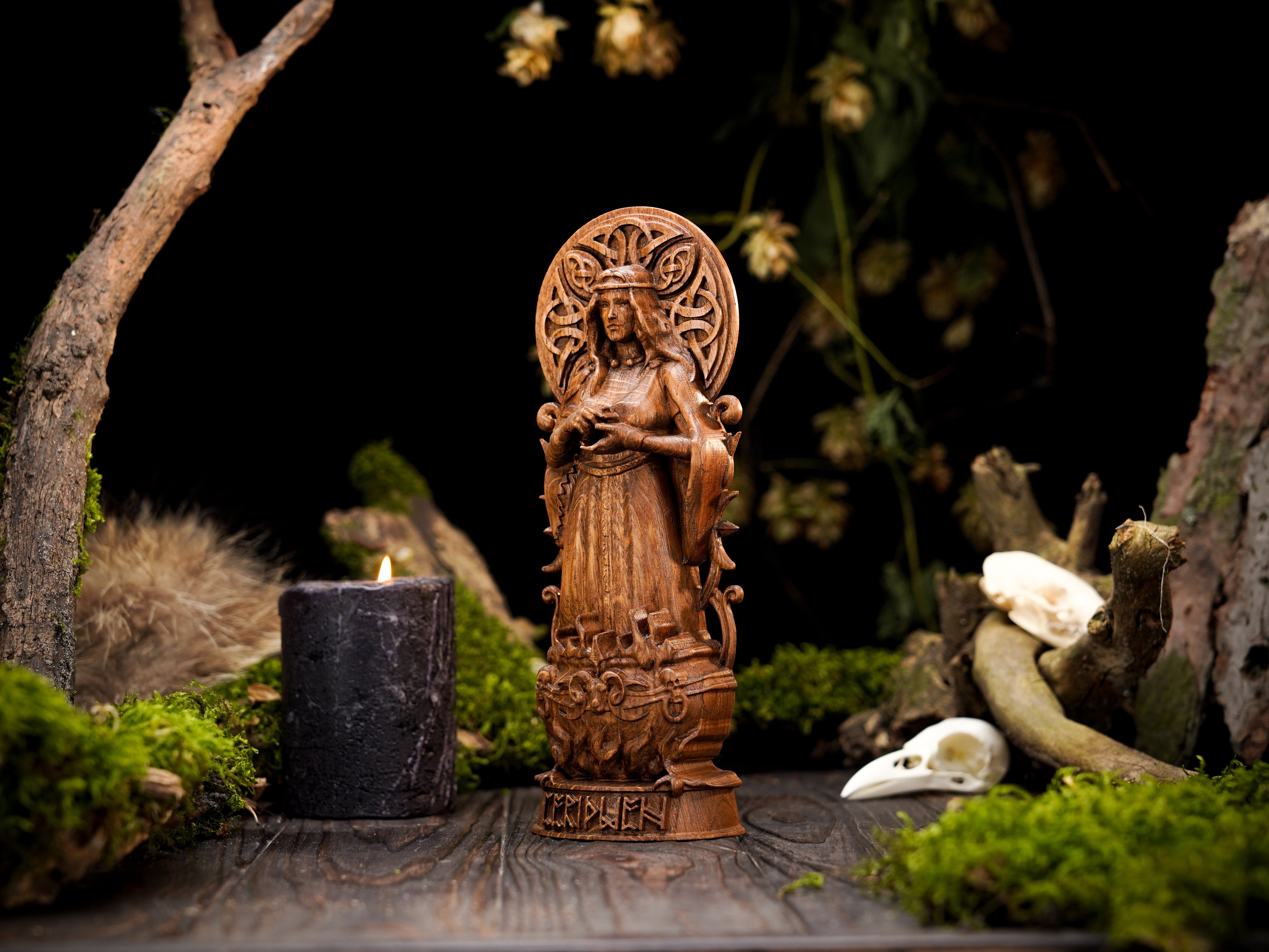 Cerridwen statue