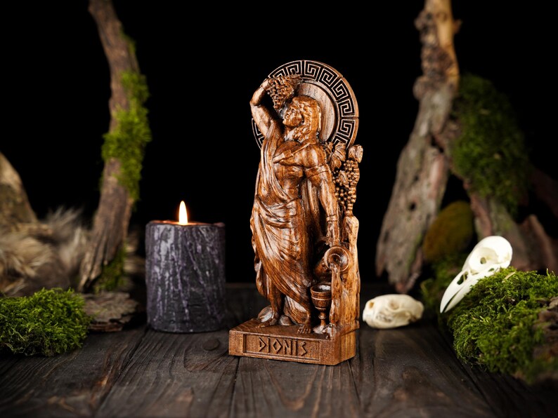 Dionis god staue