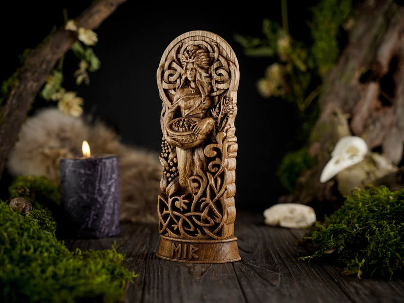 Eir goddess statue
