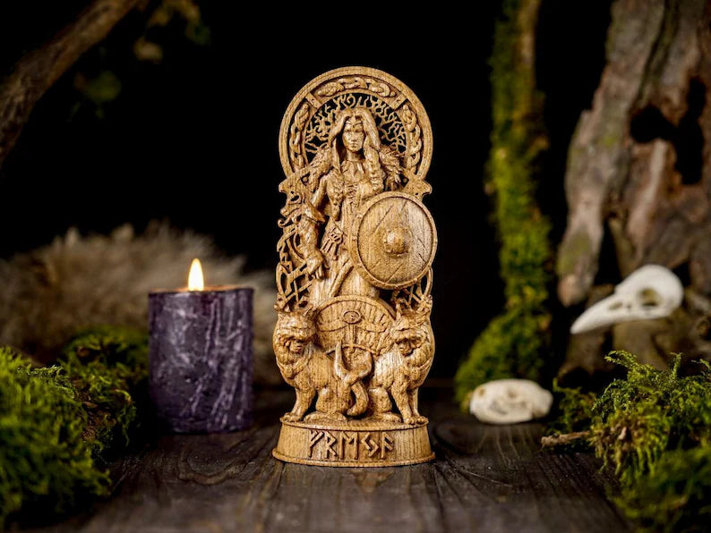 Oak Freya Norse Statue