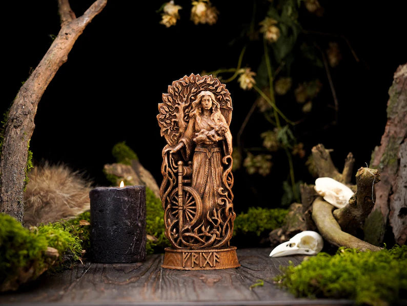 Frigg goddess statue