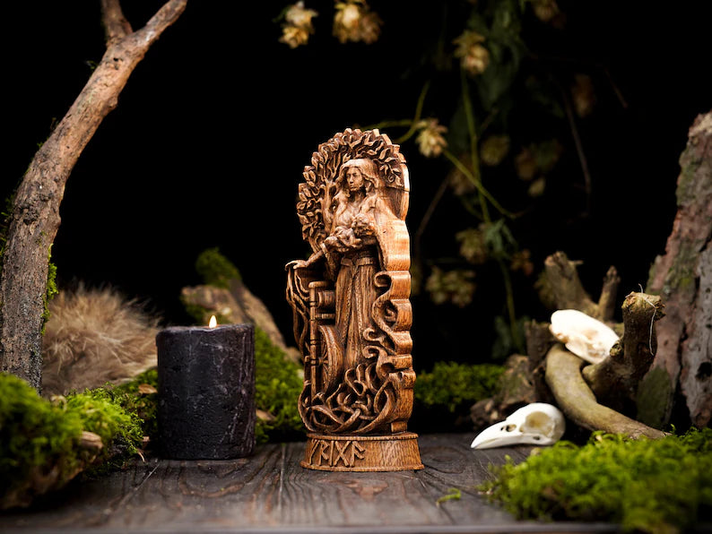 Frigg goddess statue