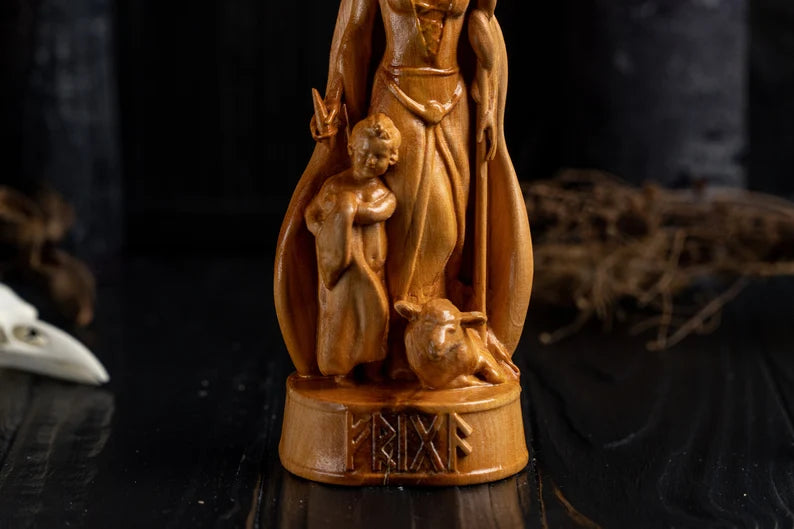Frigg goddess statue
