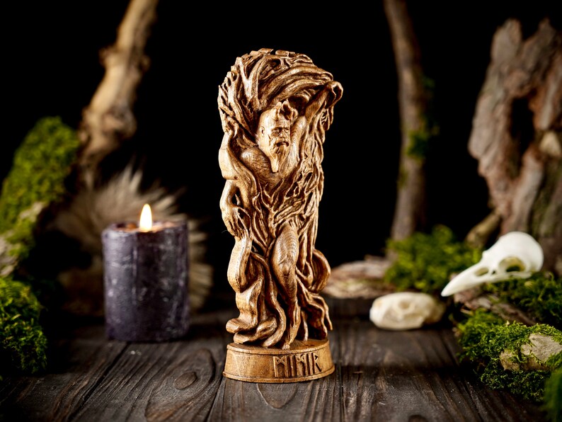 Mimir god statue