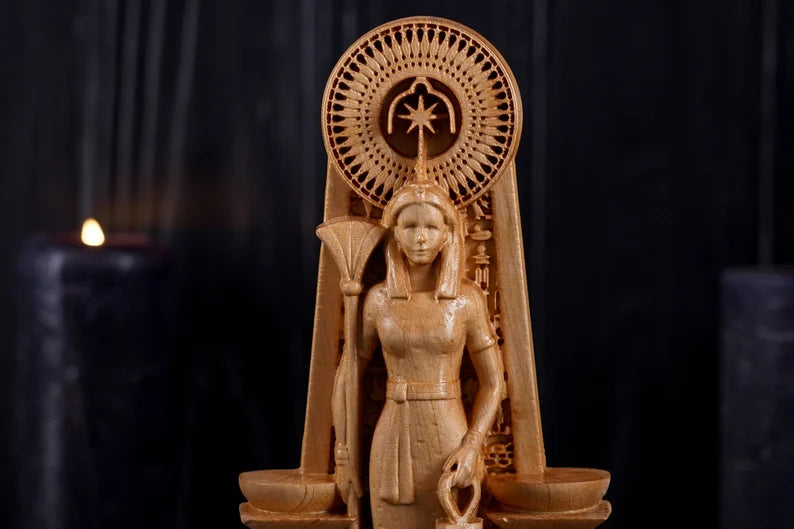 Seschat egyptian statue