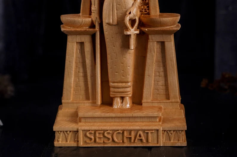 Seschat egyptian statue