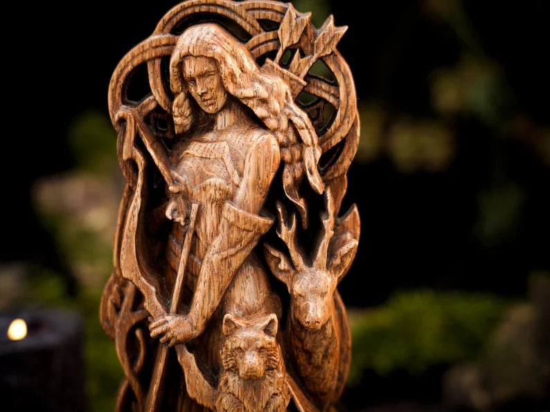 Skadi goddess statue