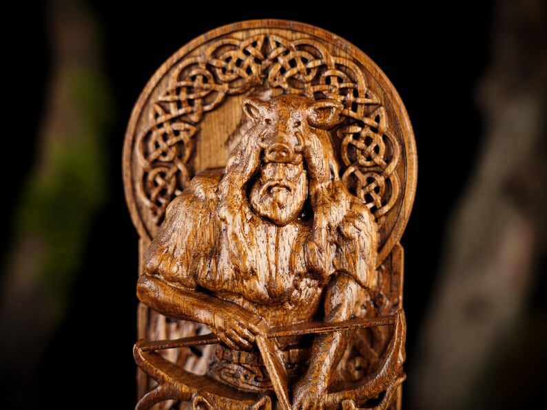 Ullr god statue