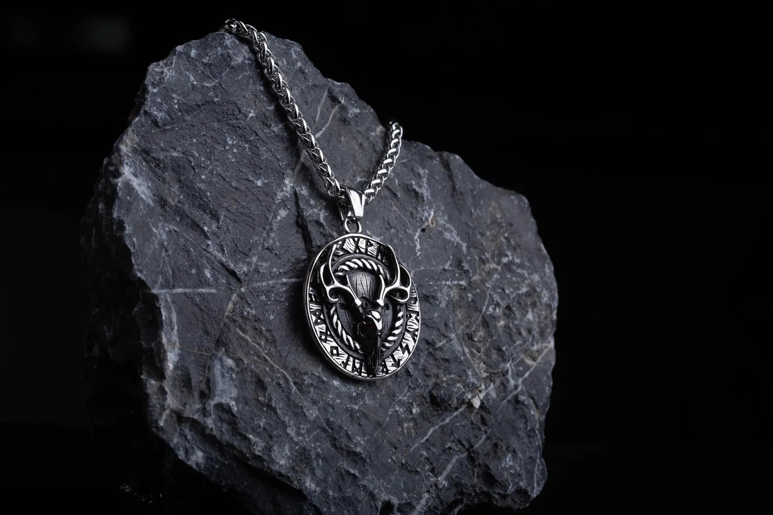 Runic Deer Norse Necklace • 5-7 days delivery within USA