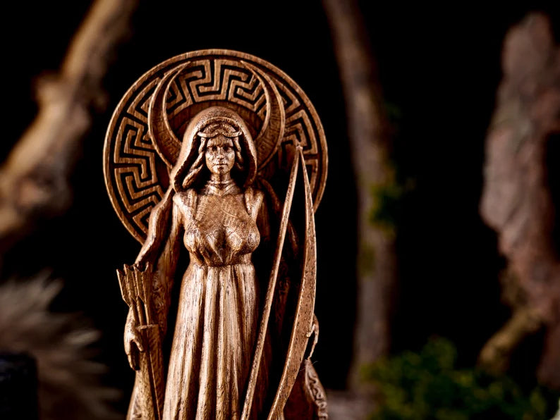 Nyx goddess statue