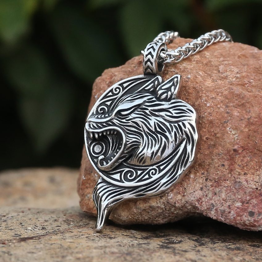 Fenrir necklace • 5-7 days delivery guarantee