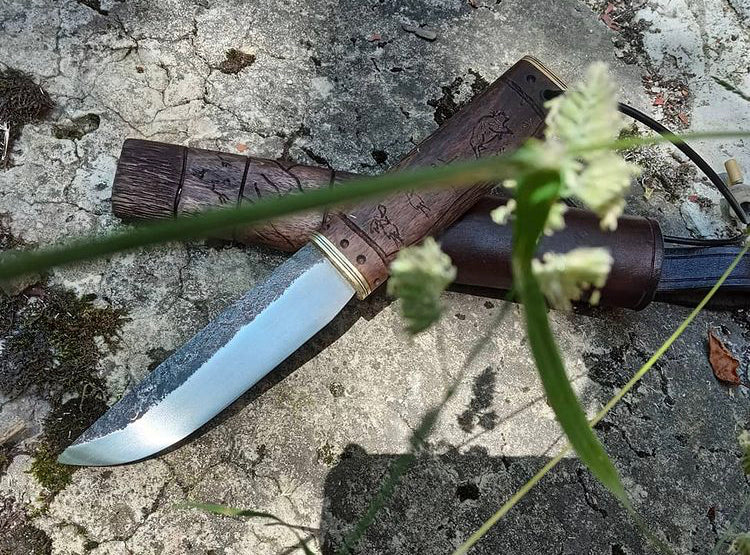 Forged engraved knife - Valhallaworld