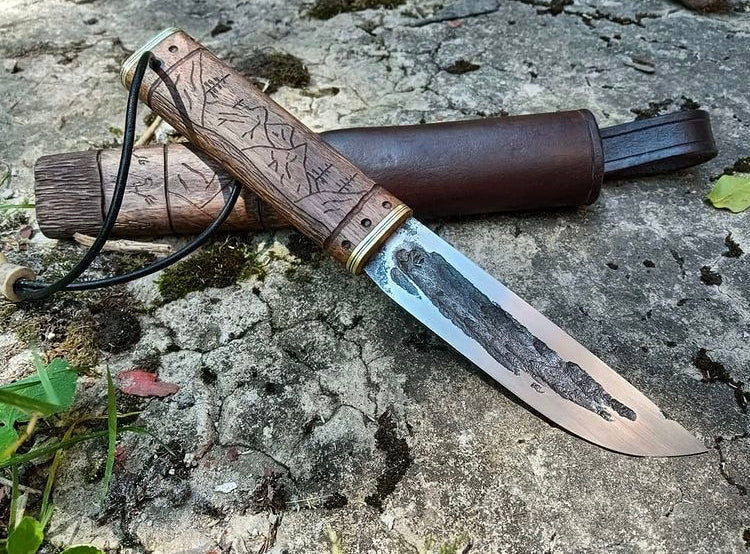 Forged engraved knife - Valhallaworld