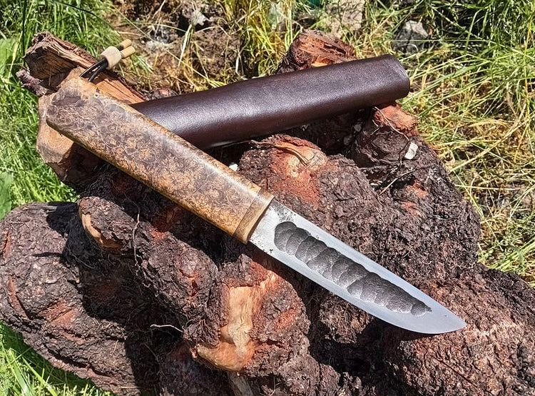 Traditional yakut knife