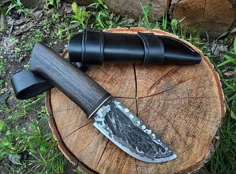 Forged engraved knife - Valhallaworld